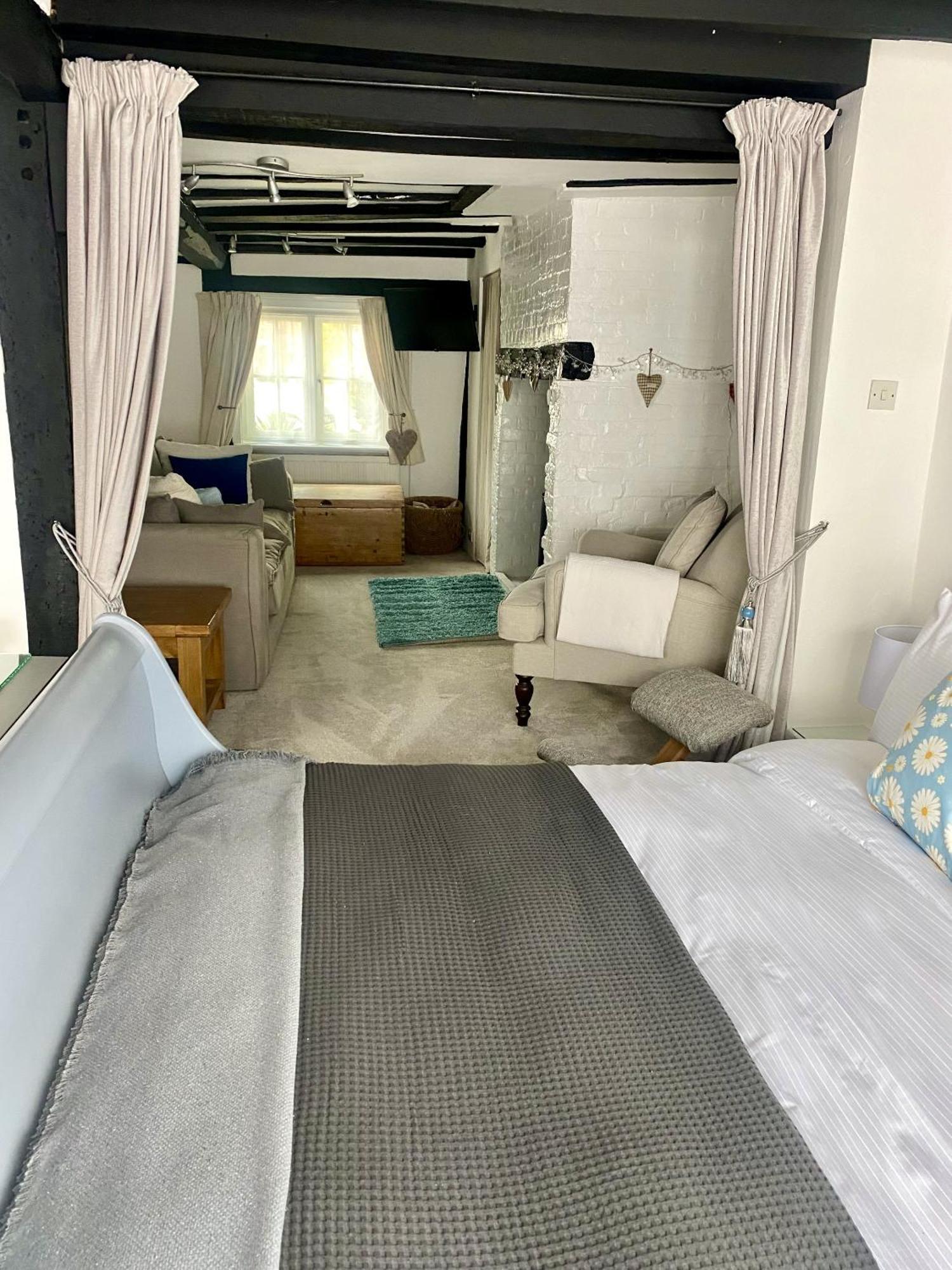 Chestnut Tree Cottage, 7 High Street Ardingly Quarto foto